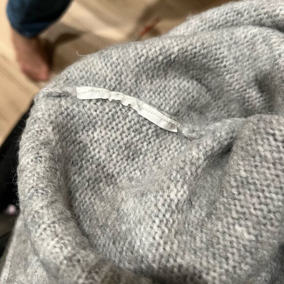 Aerie Grey Soft Sweatshirt Women’s Small - Picture 3 of 4